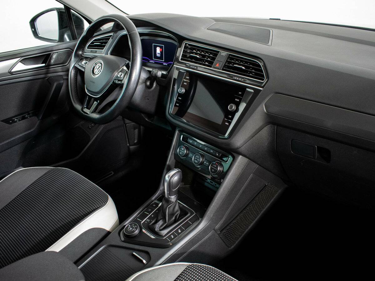 Купить Volkswagen Tiguan II, 2019, 110 764 км, фото №9