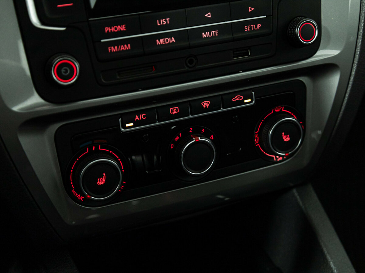 Купить Volkswagen Jetta VI Рестайлинг, 2017, 119 007 км, фото №12